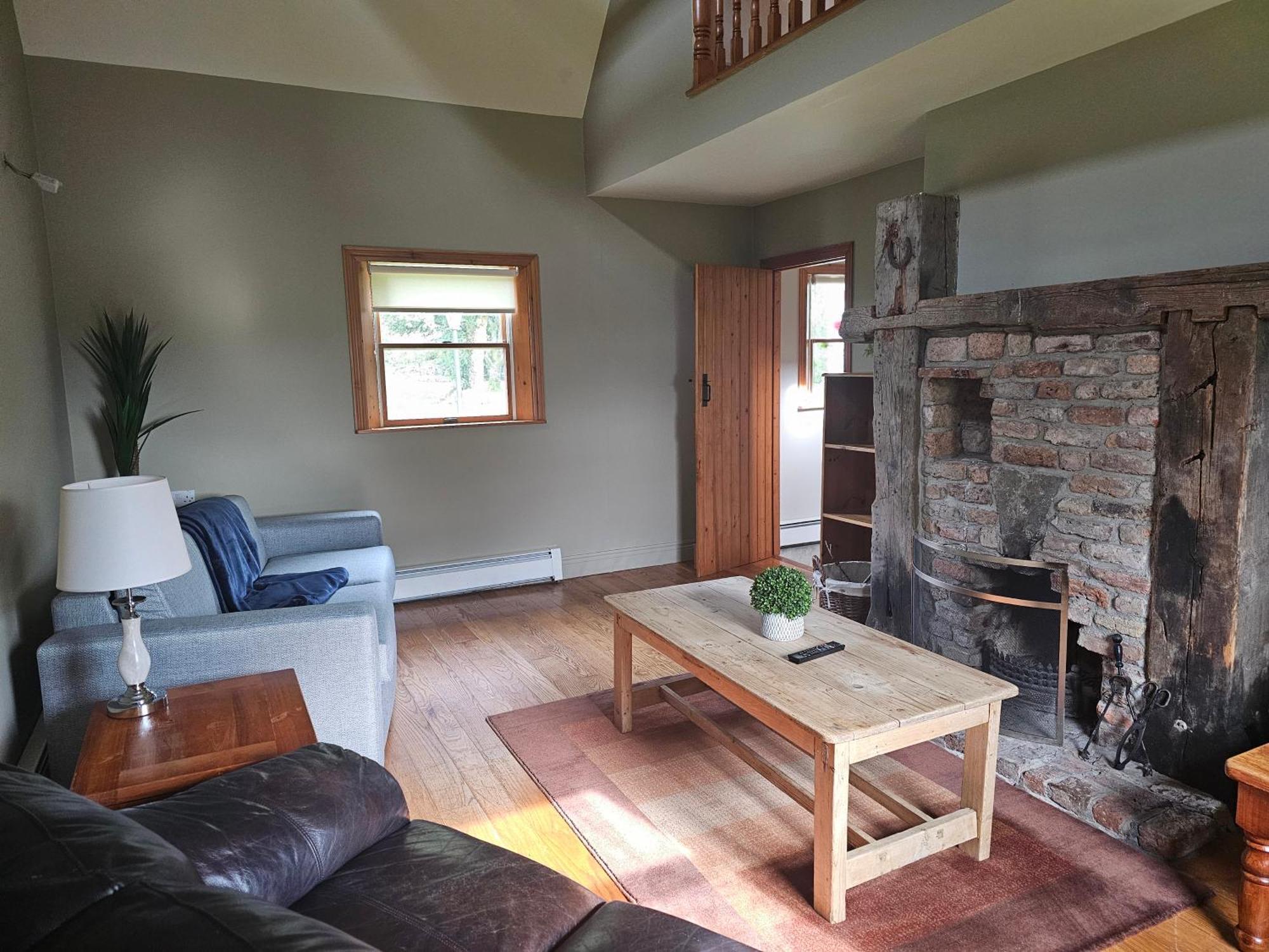 Longford Holiday Red Rose Self Catering Cottage Buitenkant foto